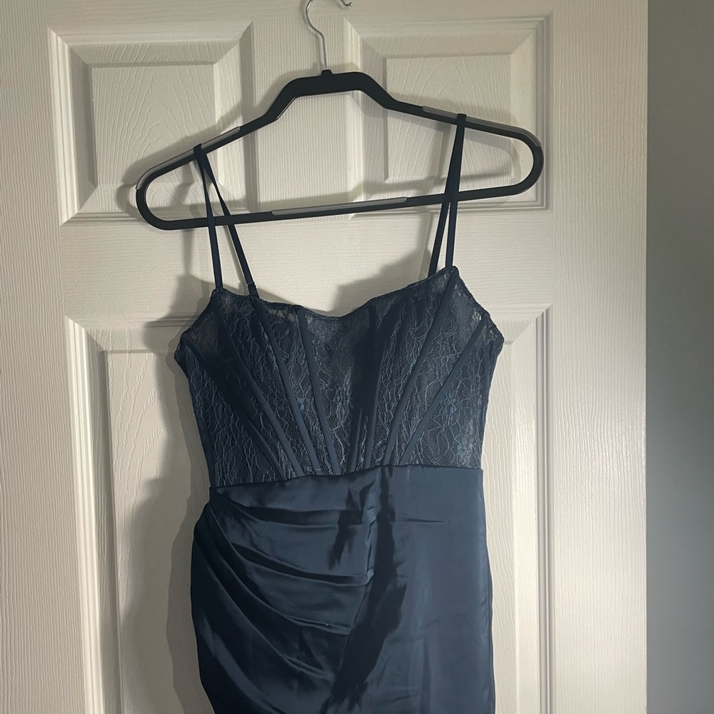 Azazie - Womens - Navy Blue -  Corset and Lace Dress - Size 2A - Picture 4 of 10